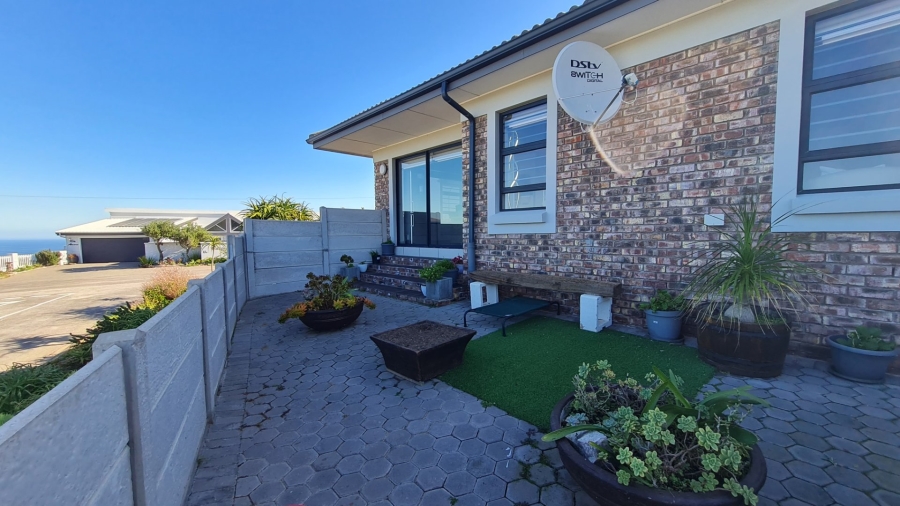3 Bedroom Property for Sale in Dana Bay Western Cape